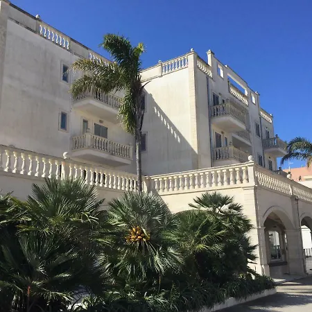 Luxury 36 Apartment
